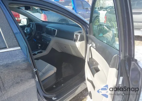 2020 Kia Sportage Lx z USA, uszkodzony, nr VIN KNDPM3ACXL7677811